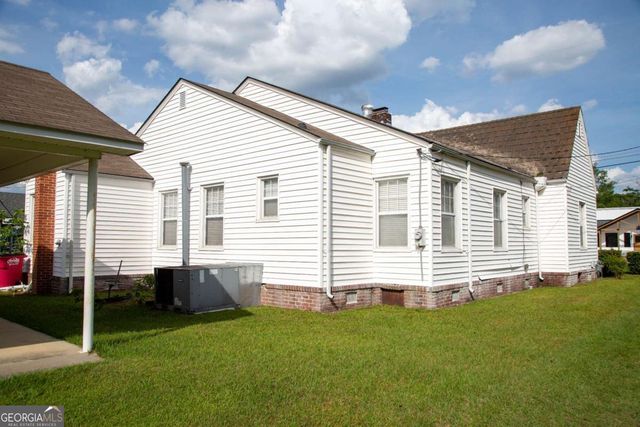 298 S Main Street, Baxley, GA 31513