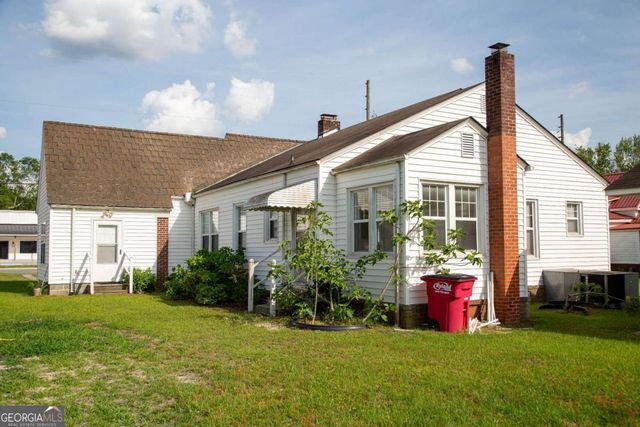 298 S Main Street, Baxley, GA 31513