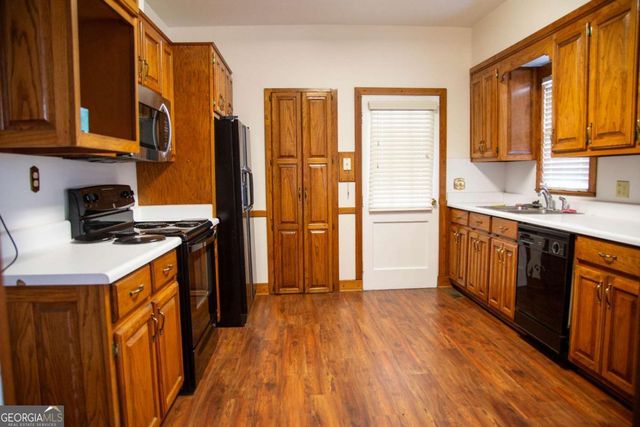 298 S Main Street, Baxley, GA 31513