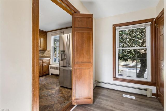 223 Shoe LN, Newport News, VA 23606