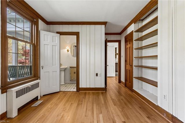 223 Shoe LN, Newport News, VA 23606