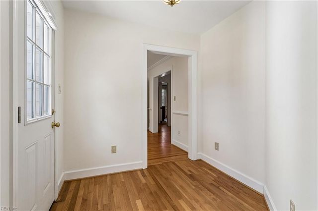 223 Shoe LN, Newport News, VA 23606