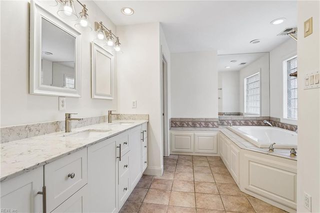 223 Shoe LN, Newport News, VA 23606