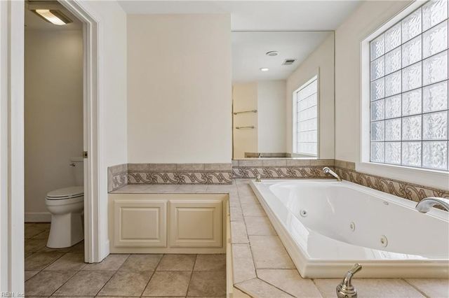 223 Shoe LN, Newport News, VA 23606