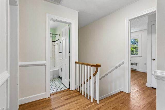 223 Shoe LN, Newport News, VA 23606