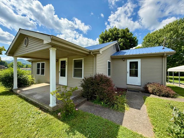 276 Evergreen Road, Flat Lick, KY 40935
