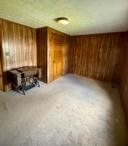 276 Evergreen Road, Flat Lick, KY 40935