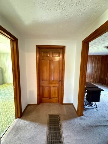 276 Evergreen Road, Flat Lick, KY 40935