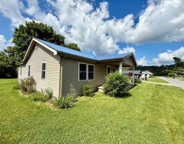 276 Evergreen Road, Flat Lick, KY 40935