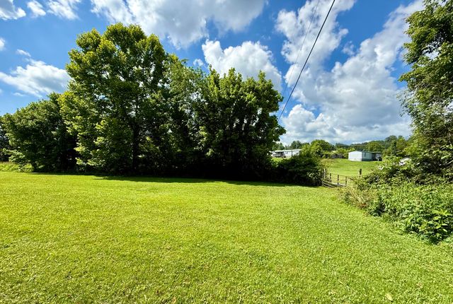 276 Evergreen Road, Flat Lick, KY 40935