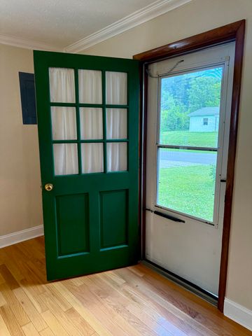 276 Evergreen Road, Flat Lick, KY 40935