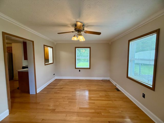 276 Evergreen Road, Flat Lick, KY 40935