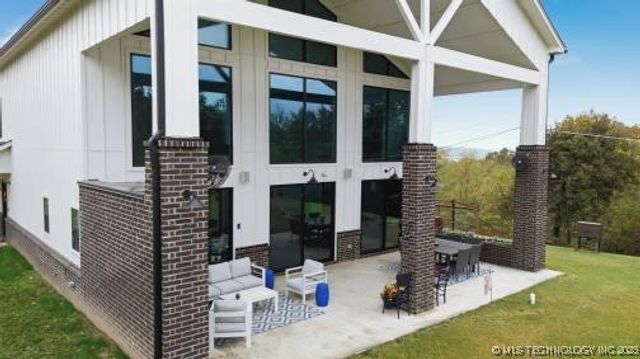 73015 Whispering Oaks Drive, Wagoner, OK 74467