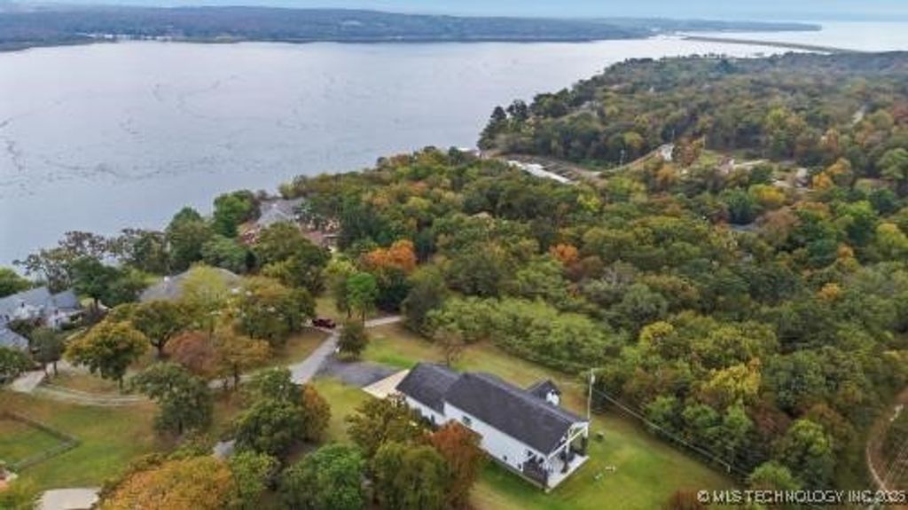 73015 Whispering Oaks Drive, Wagoner, OK 74467