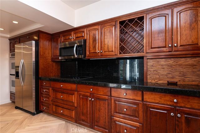 345 Pioneer Drive 905, Glendale, CA 91203