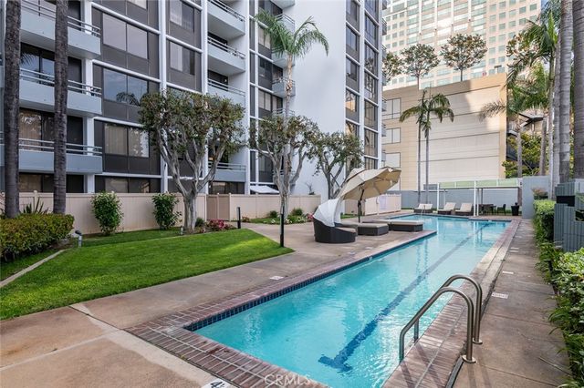 345 Pioneer Drive 905, Glendale, CA 91203