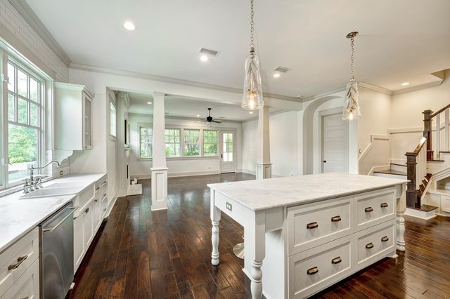 8409 Majestic Lake Court, Montgomery, TX 77316