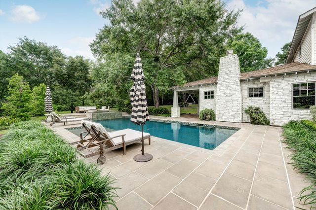 8409 Majestic Lake Court, Montgomery, TX 77316