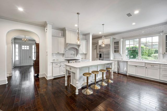 8409 Majestic Lake Court, Montgomery, TX 77316