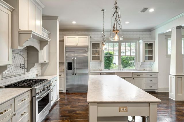 8409 Majestic Lake Court, Montgomery, TX 77316