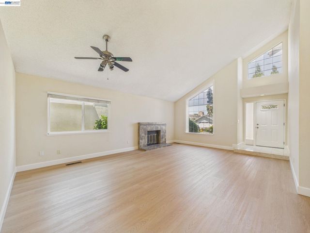 1546 Ohara Ct, Clayton, CA 94517