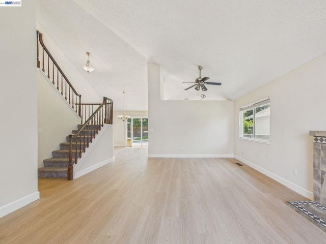 1546 Ohara Ct, Clayton, CA 94517