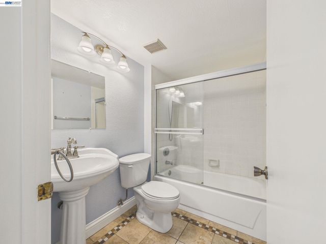 1546 Ohara Ct, Clayton, CA 94517