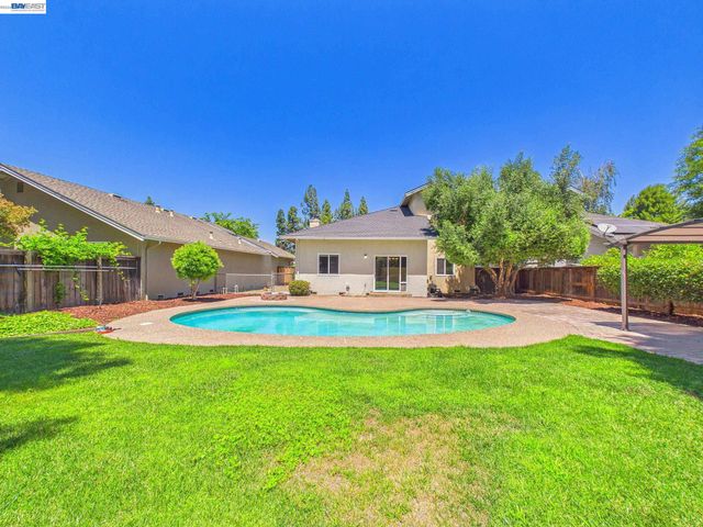 1546 Ohara Ct, Clayton, CA 94517
