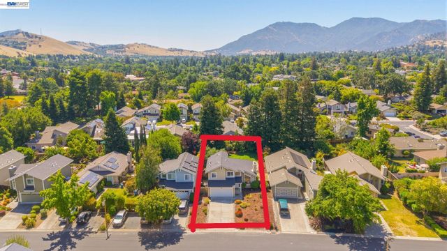 1546 Ohara Ct, Clayton, CA 94517