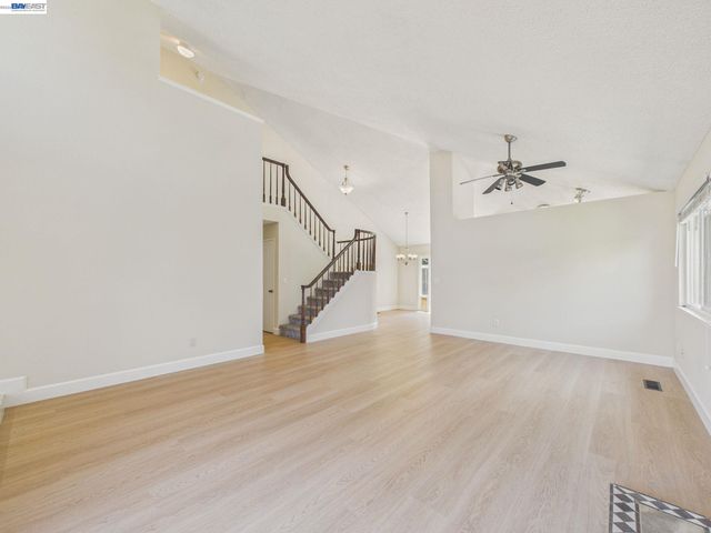 1546 Ohara Ct, Clayton, CA 94517