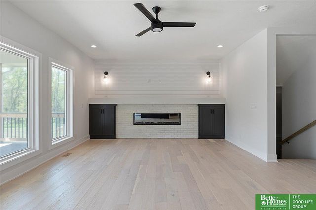 21343 Laurel Circle, Elkhorn, NE 68022