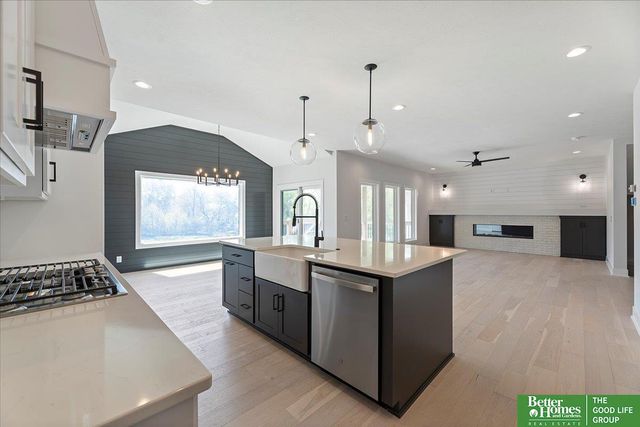 21343 Laurel Circle, Elkhorn, NE 68022