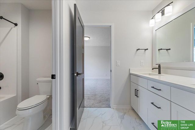 21343 Laurel Circle, Elkhorn, NE 68022