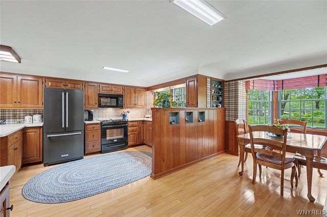 4233 Freeman Road, Orchard Park, NY 14127