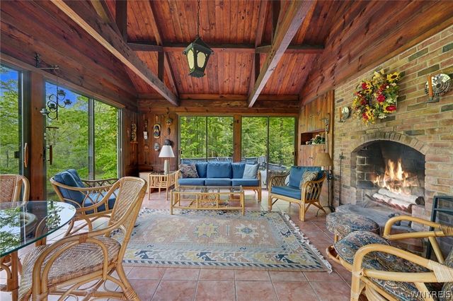 4233 Freeman Road, Orchard Park, NY 14127