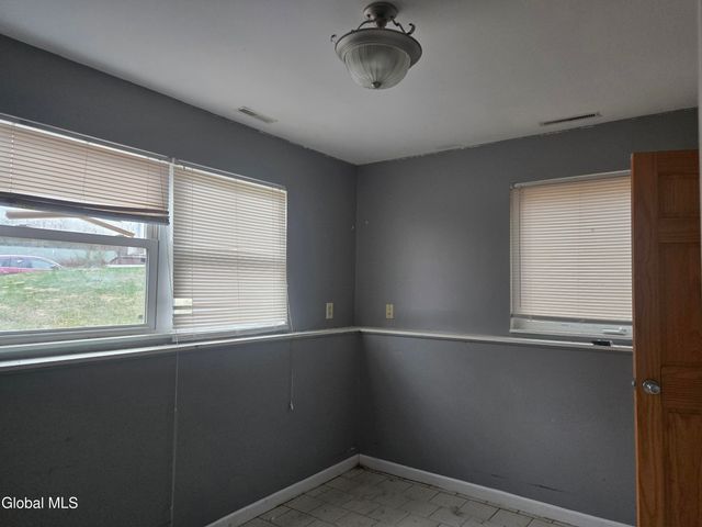 627 Englemore Road, Clifton Park, NY 12065