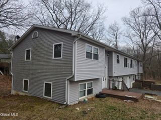 627 Englemore Road, Clifton Park, NY 12065