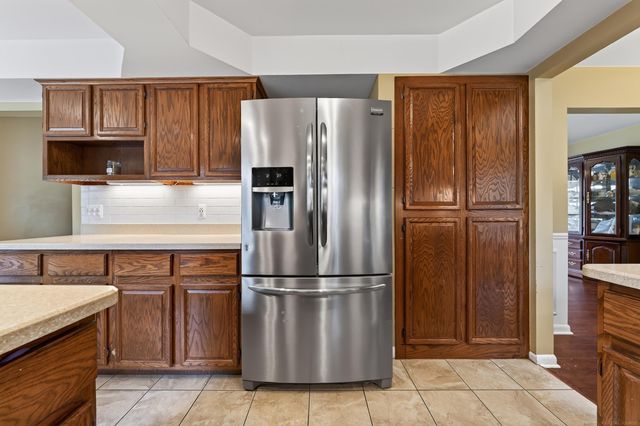 5417 Fieldcrest Drive, Utica, MI 48316