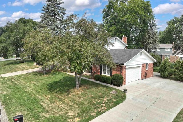 5417 Fieldcrest Drive, Utica, MI 48316