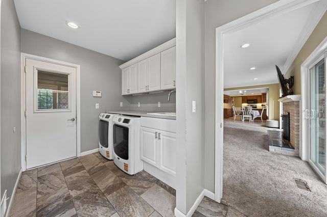 5417 Fieldcrest Drive, Utica, MI 48316
