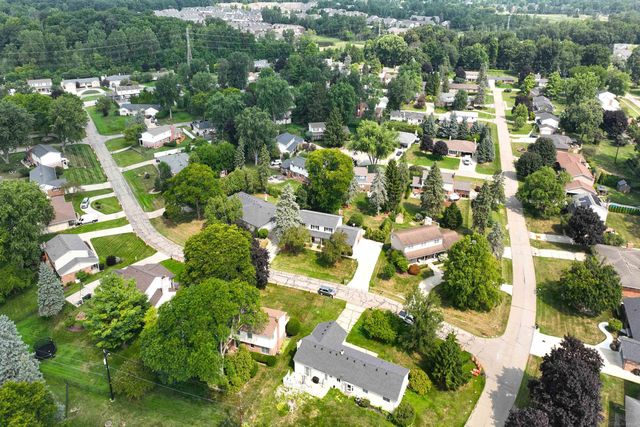 5417 Fieldcrest Drive, Utica, MI 48316
