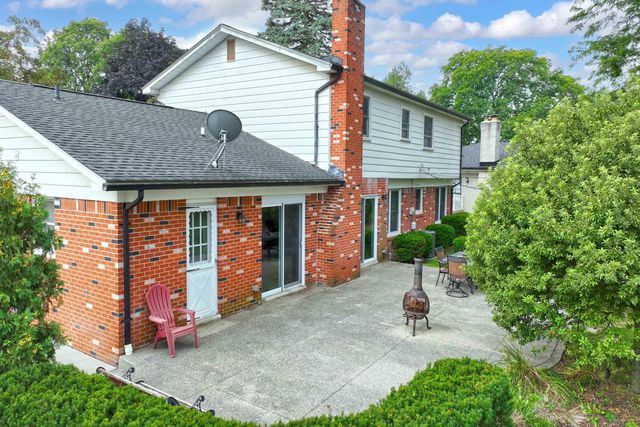 5417 Fieldcrest Drive, Utica, MI 48316