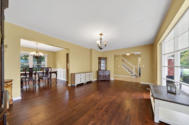 5417 Fieldcrest Drive, Utica, MI 48316