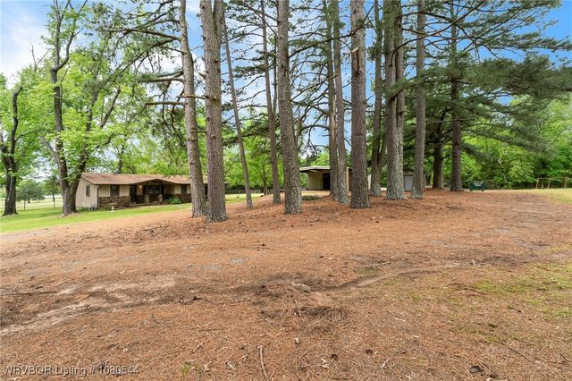 10549 Winn Mountain Place, Mountainburg, AR 72946