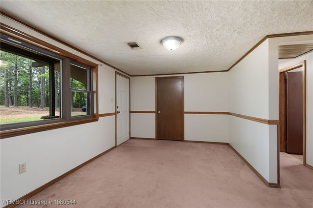 10549 Winn Mountain Place, Mountainburg, AR 72946