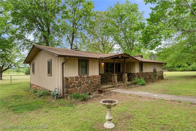 10549 Winn Mountain Place, Mountainburg, AR 72946