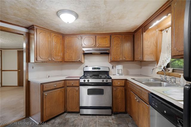 10549 Winn Mountain Place, Mountainburg, AR 72946