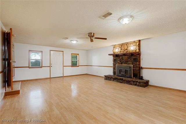 10549 Winn Mountain Place, Mountainburg, AR 72946