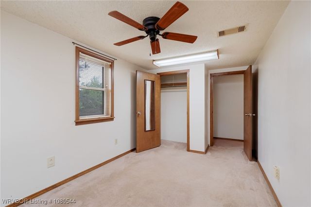 10549 Winn Mountain Place, Mountainburg, AR 72946