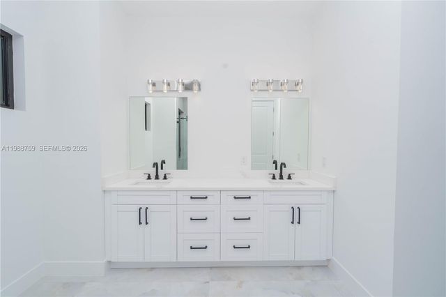 121 moore ave, Other City - In The State Of Florida, FL 33936